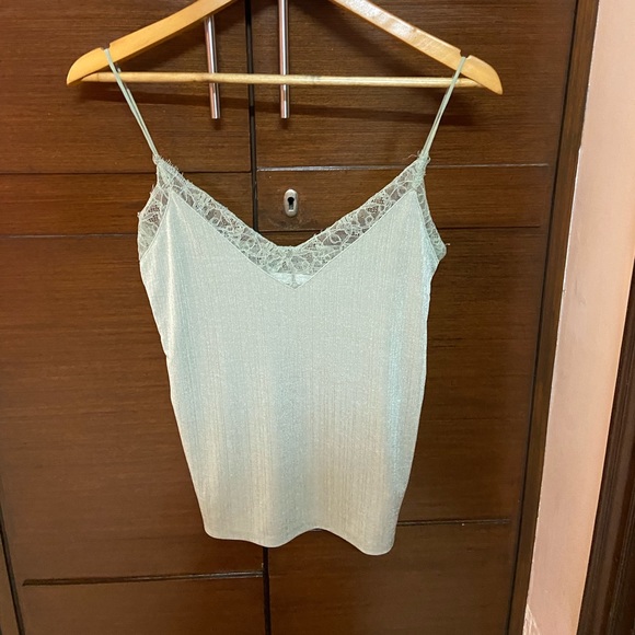 H&M Tops - H&M lace net camisole
